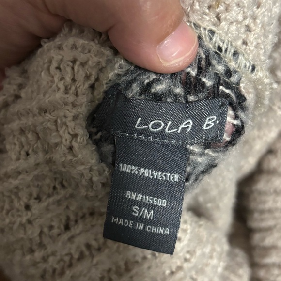 Lola B. Plaid Pancho - Picture 7 of 9